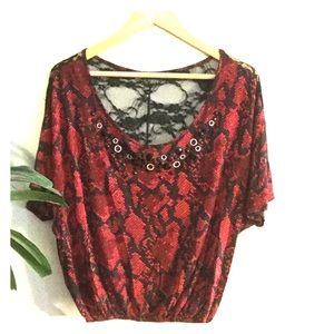 Daytrip red snakeskin print short sleeve